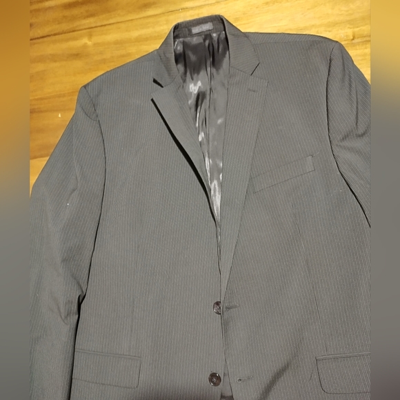 Calvin Klein - Picture 1 of 4